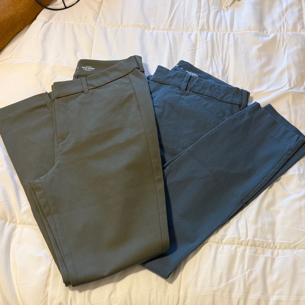 Old Navy Women's Skinny Pants - Olive and Sage